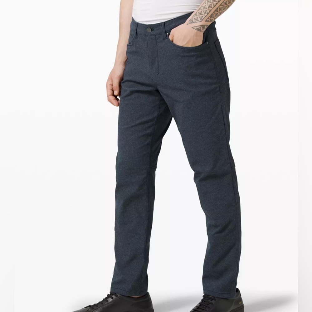 #115 Lululemon ABC Tech Canvas Pants (W-16, R-9.5, IS-31)